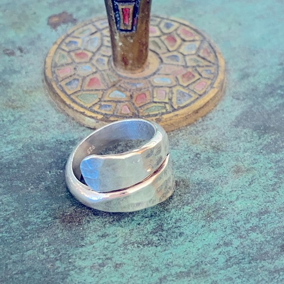 Beautiful thick vintage hammered boho style Sterling silver 925 ring size 6.5 - Picture 5 of 5